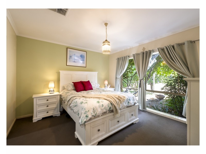 19 Tynan Road, Table Top NSW 2640