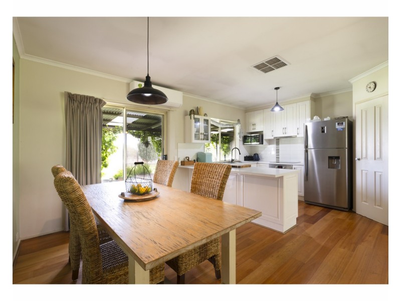 19 Tynan Road, Table Top NSW 2640