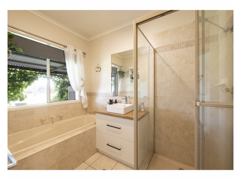 19 Tynan Road, Table Top NSW 2640