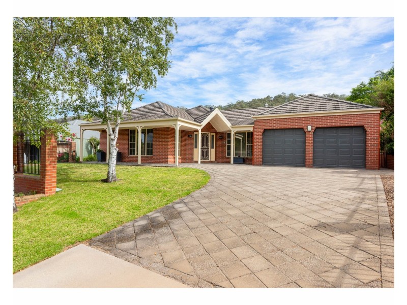 6 Box Place, Glenroy NSW 2640