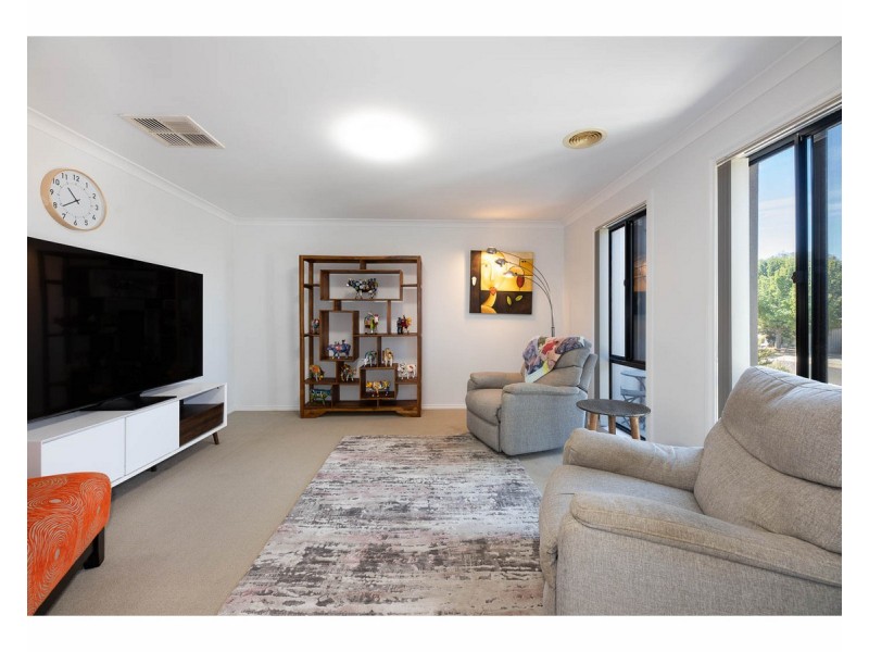 12 Dillagar Place, Springdale Heights NSW 2641