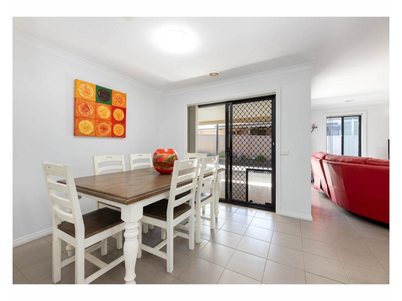 12 Dillagar Place, Springdale Heights NSW 2641