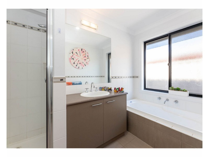 12 Dillagar Place, Springdale Heights NSW 2641