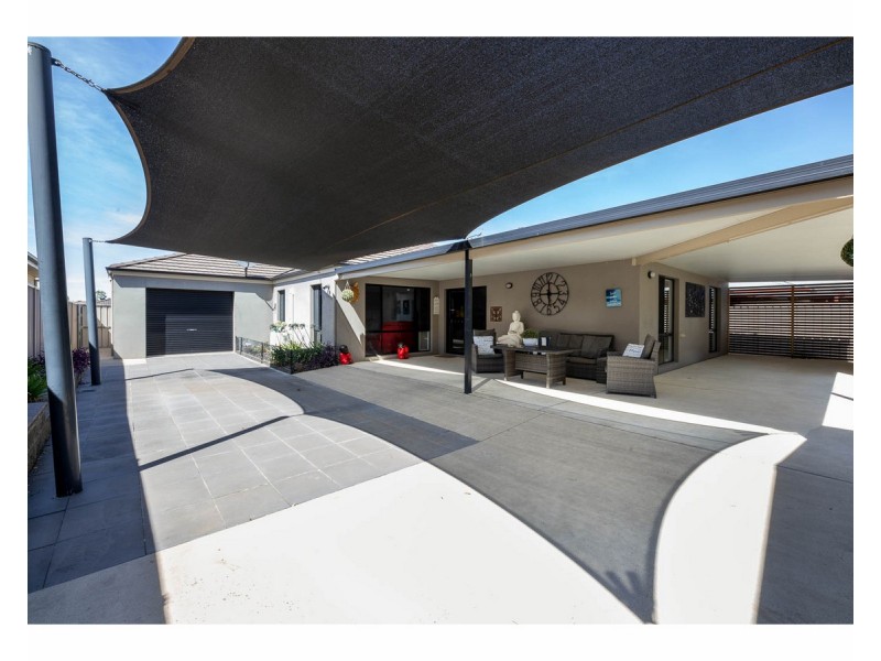 12 Dillagar Place, Springdale Heights NSW 2641