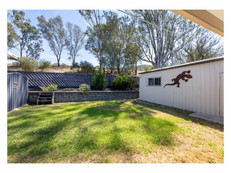 12 Dillagar Place, Springdale Heights NSW 2641