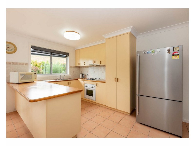 27 Meyer Place, Thurgoona NSW 2640