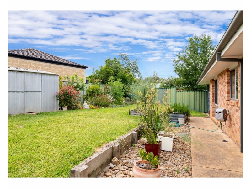 27 Meyer Place, Thurgoona NSW 2640