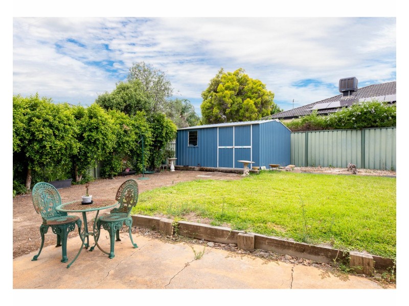 27 Meyer Place, Thurgoona NSW 2640