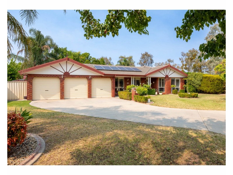 57 Privett Place, Lavington NSW 2641