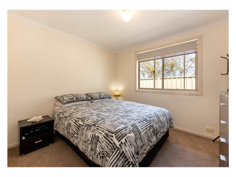 57 Privett Place, Lavington NSW 2641