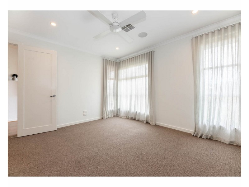 21 Yarrabee Drive, Wirlinga NSW 2640