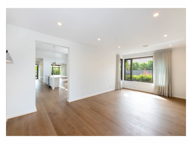 21 Yarrabee Drive, Wirlinga NSW 2640