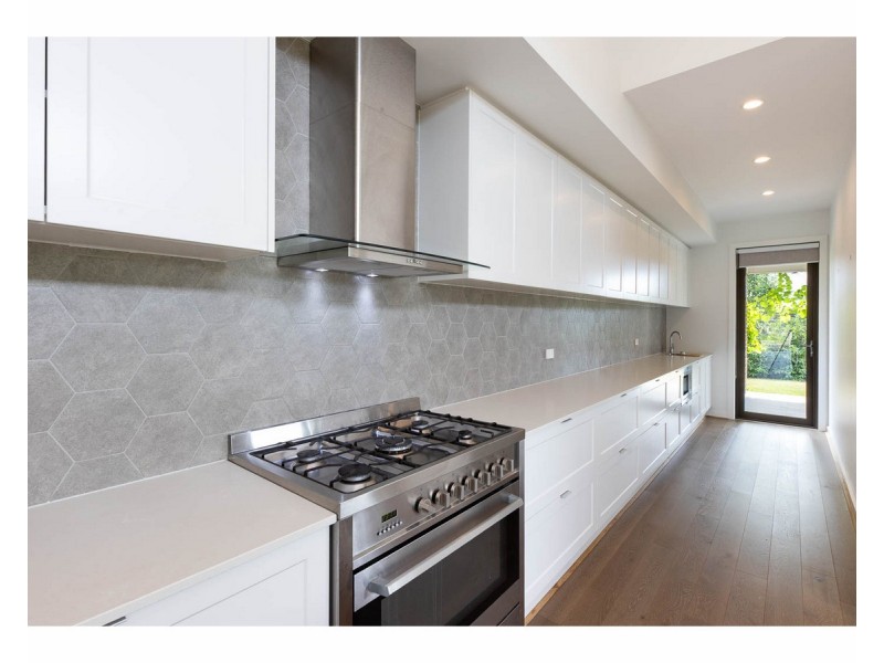 21 Yarrabee Drive, Wirlinga NSW 2640