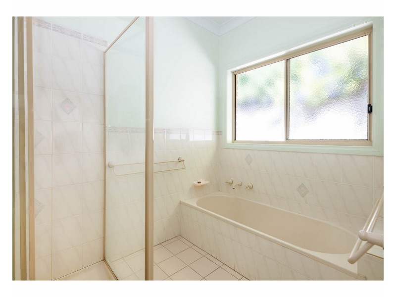 20 Keatinge Court, Lavington NSW 2641