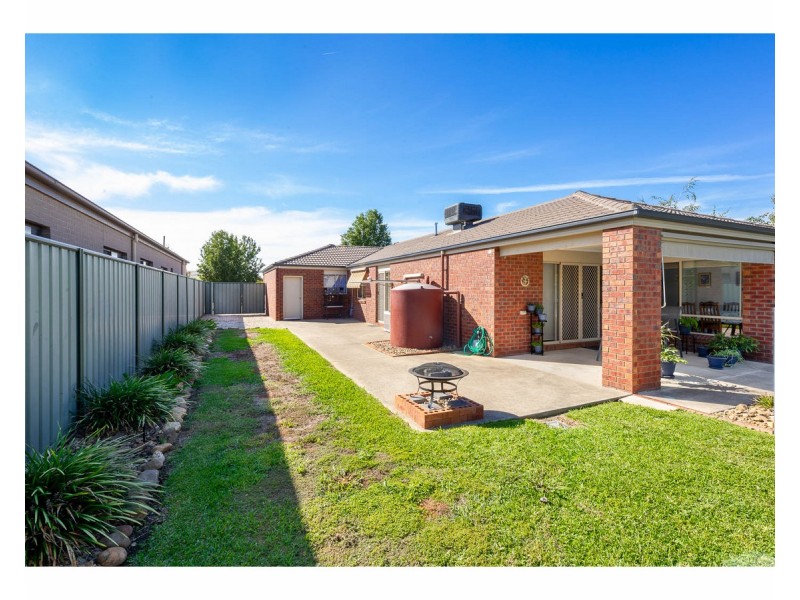 95 Rivergum Drive, East Albury NSW 2640