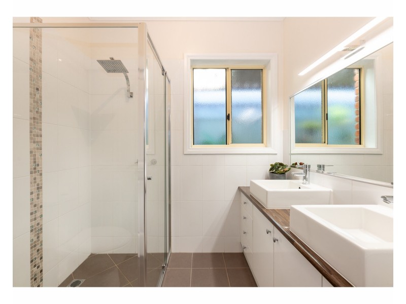 3 Dirru Court, Springdale Heights NSW 2641