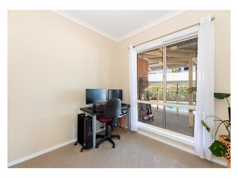 3 Dirru Court, Springdale Heights NSW 2641