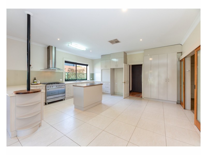 192 Olive Street, South Albury NSW 2640