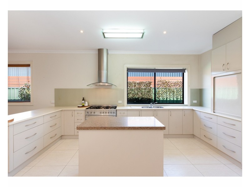 192 Olive Street, South Albury NSW 2640