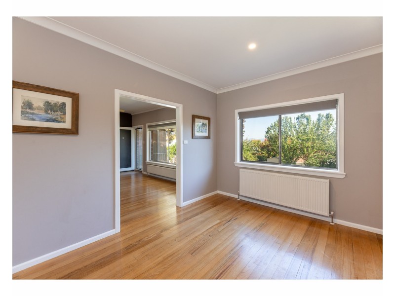 499 Saunders Avenue, East Albury NSW 2640