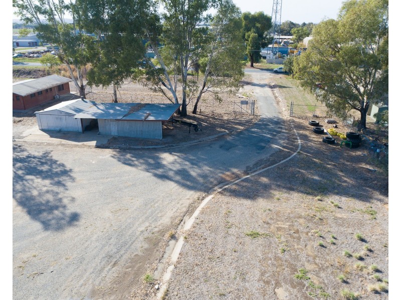 8-16 Gibson Place, Howlong NSW 2643