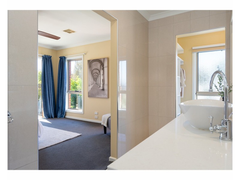 17 Maryland Way, Albury NSW 2640