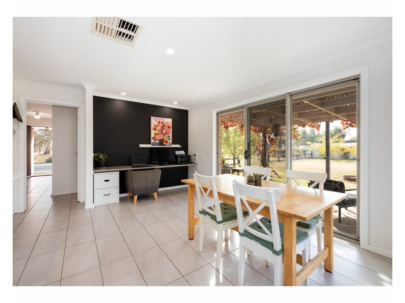 19 Smith Street, Henty NSW 2658