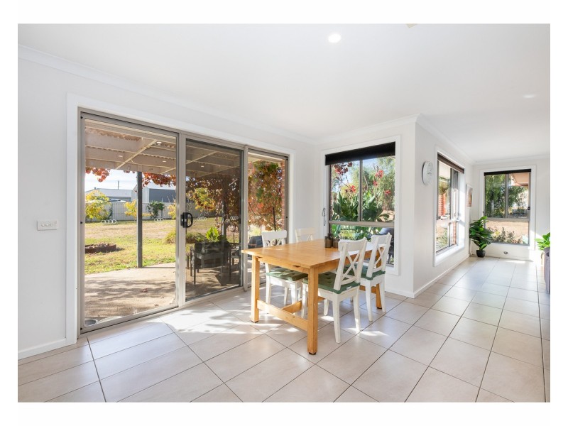 19 Smith Street, Henty NSW 2658