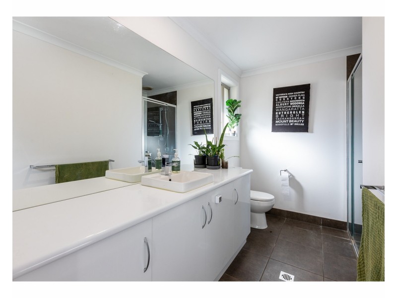 19 Smith Street, Henty NSW 2658