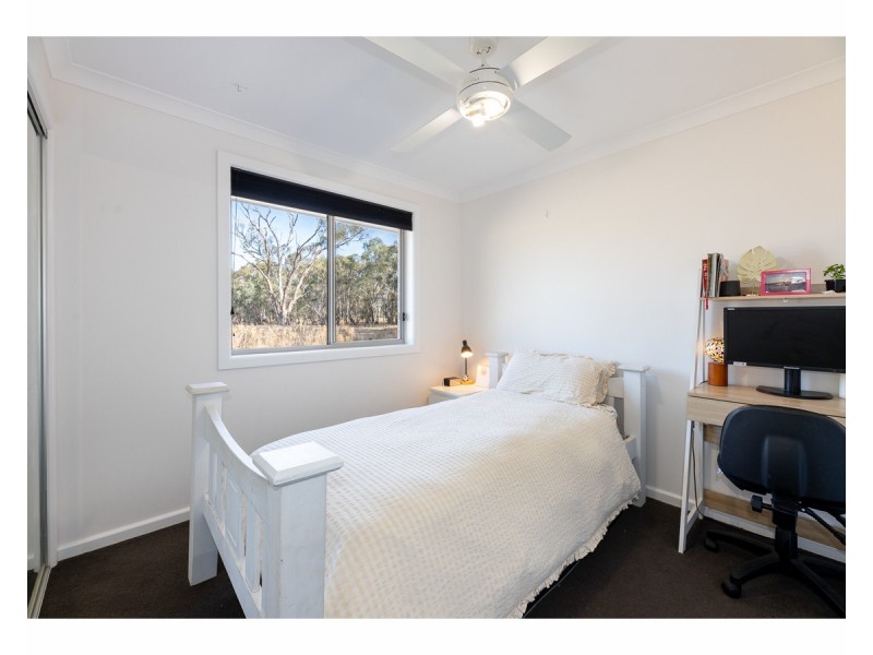 19 Smith Street, Henty NSW 2658