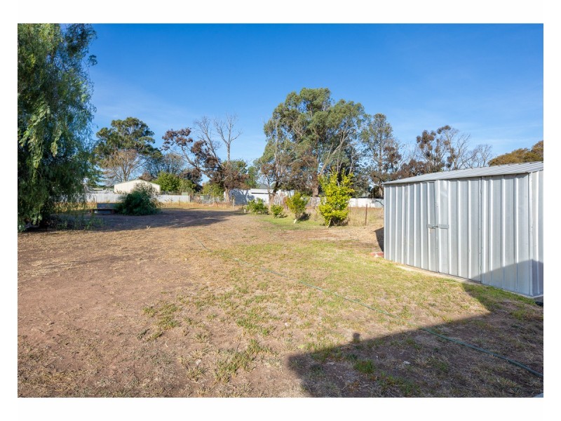 19 Smith Street, Henty NSW 2658