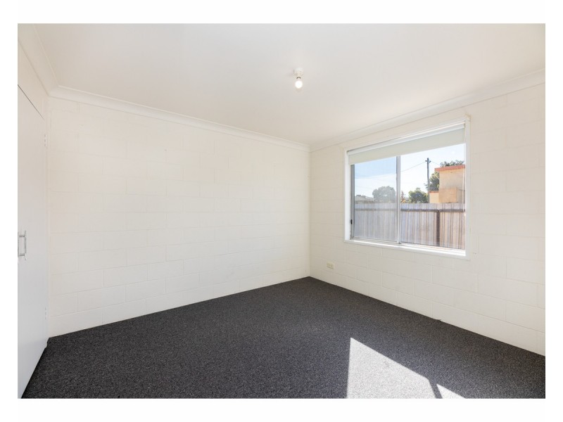 1-4/416 Kotthoff Street, Lavington NSW 2641