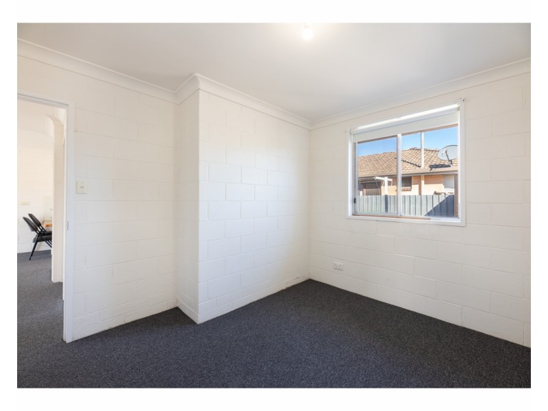 1-4/416 Kotthoff Street, Lavington NSW 2641