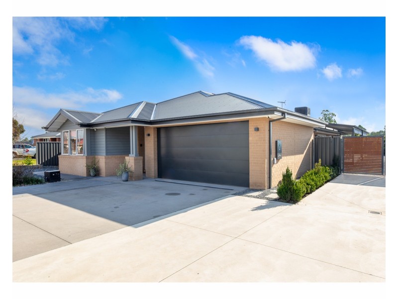 9 Flinders Way, West Wodonga VIC 3690