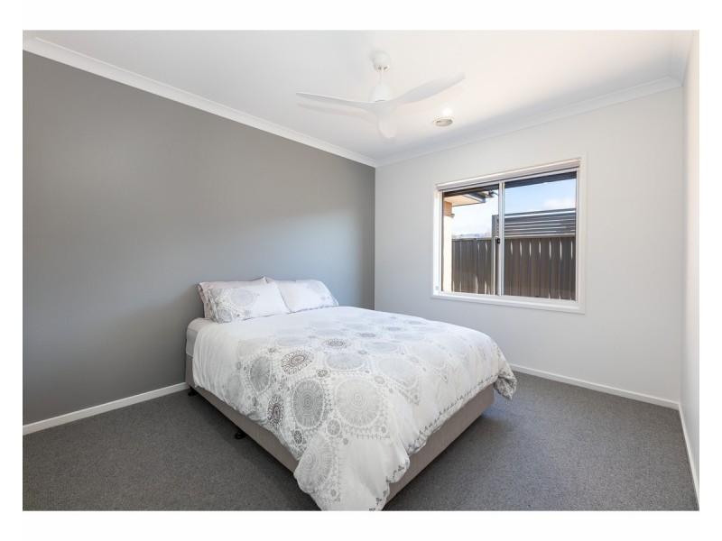 9 Flinders Way, West Wodonga VIC 3690