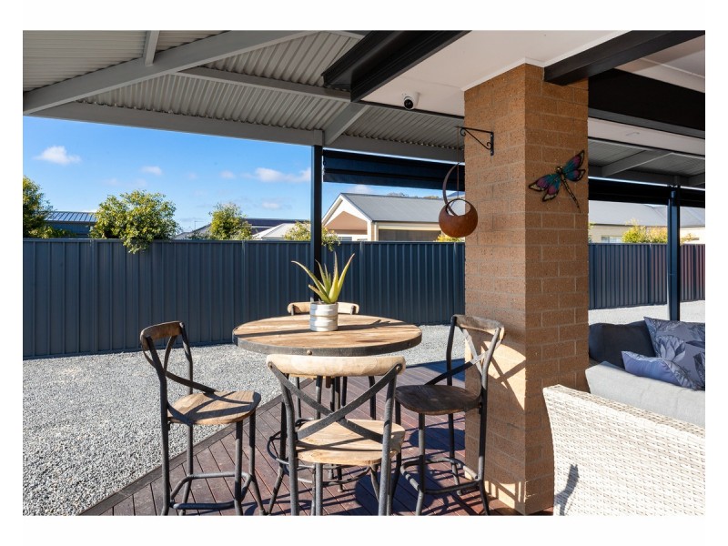 9 Flinders Way, West Wodonga VIC 3690