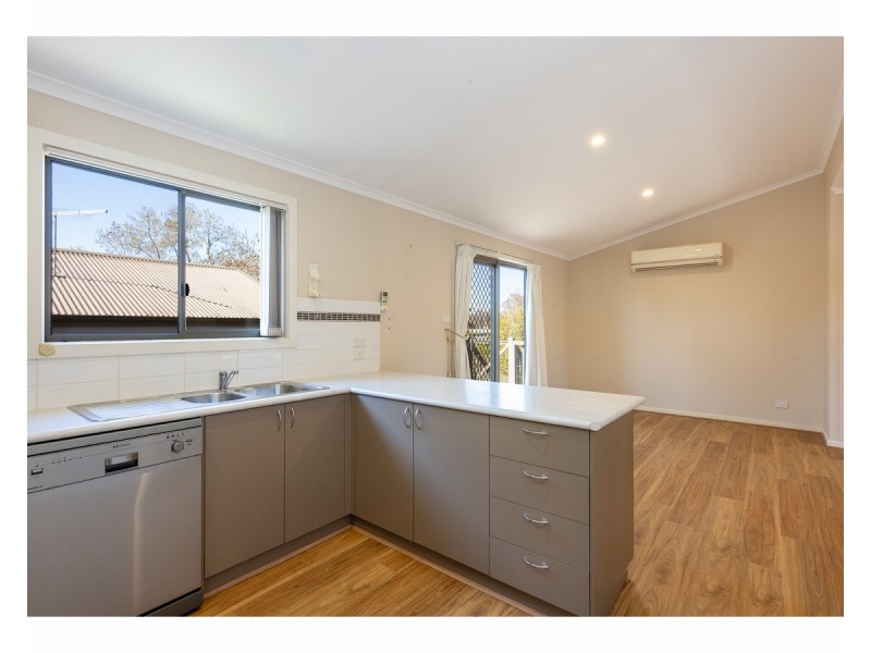 72/7 Catherine Crescent, Lavington NSW 2641