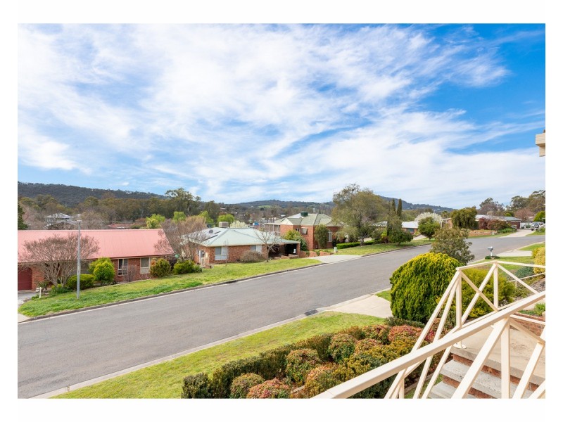 5 Orchard Way, Lavington NSW 2641