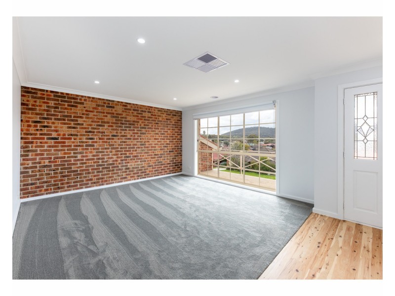 5 Orchard Way, Lavington NSW 2641