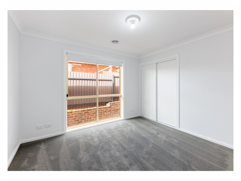 5 Orchard Way, Lavington NSW 2641