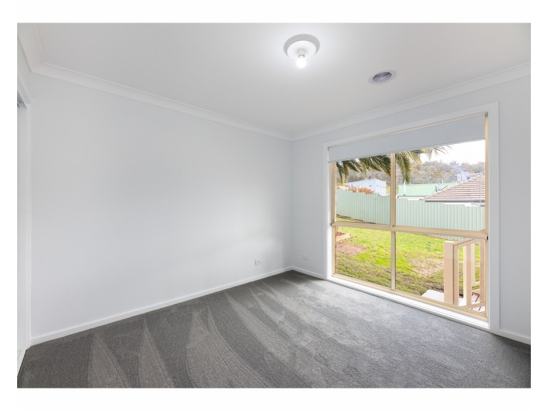5 Orchard Way, Lavington NSW 2641