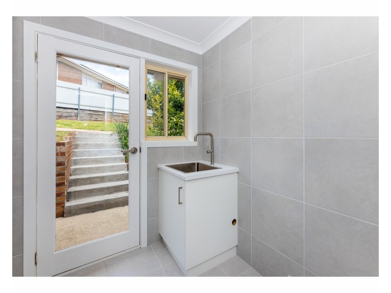 5 Orchard Way, Lavington NSW 2641