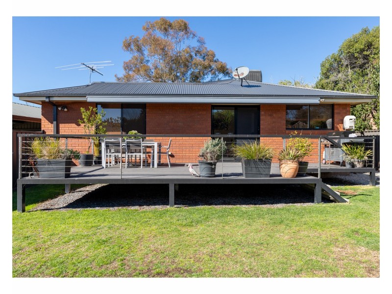 14 Wiltshire Crescent, Wodonga VIC 3690