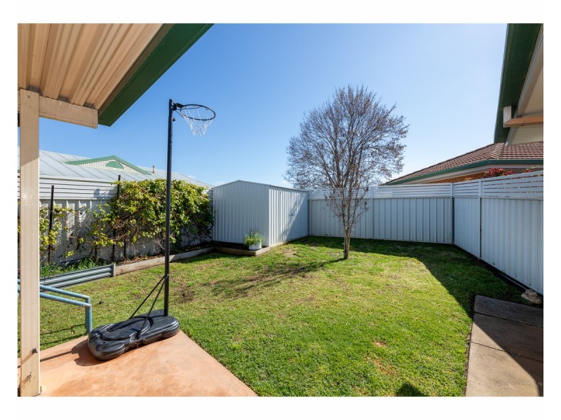 2/48 Mayfair Drive, Wodonga VIC 3690