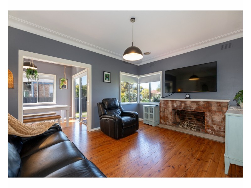 230 Kooba Street, North Albury NSW 2640