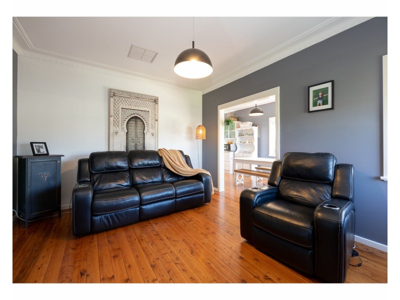 230 Kooba Street, North Albury NSW 2640