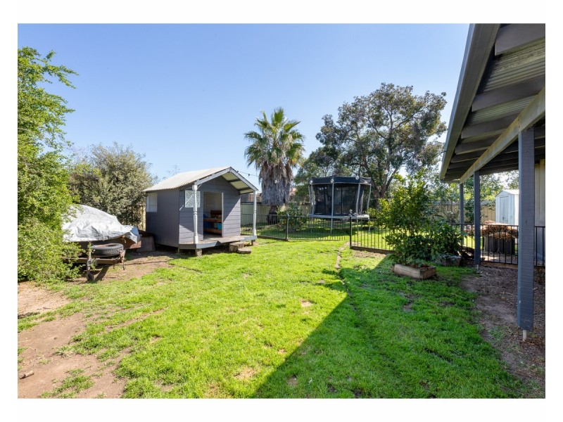 230 Kooba Street, North Albury NSW 2640