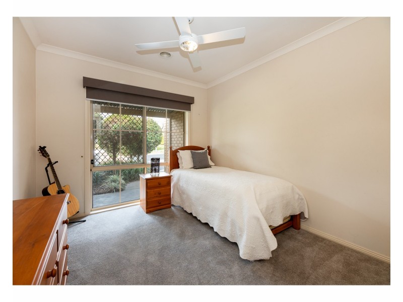 22 Willoughby Avenue, West Wodonga VIC 3690