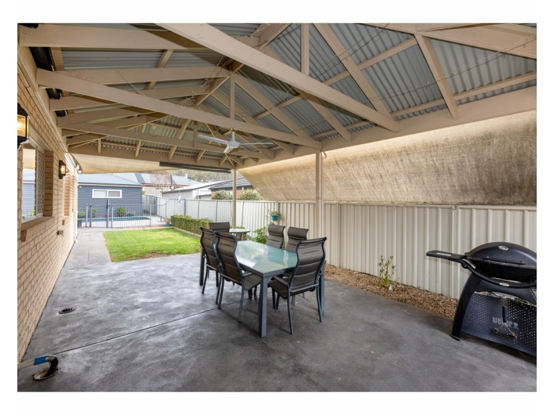 22 Willoughby Avenue, West Wodonga VIC 3690