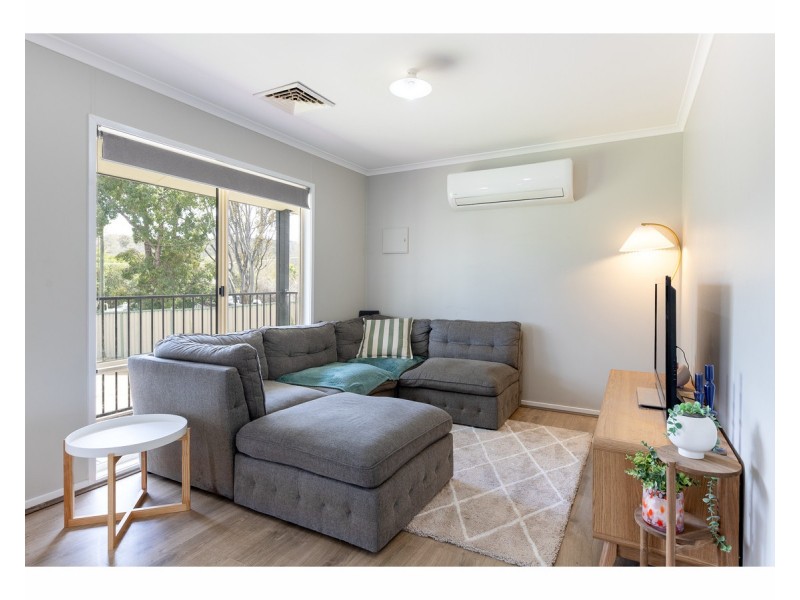 594 Osborne Street, Lavington NSW 2641